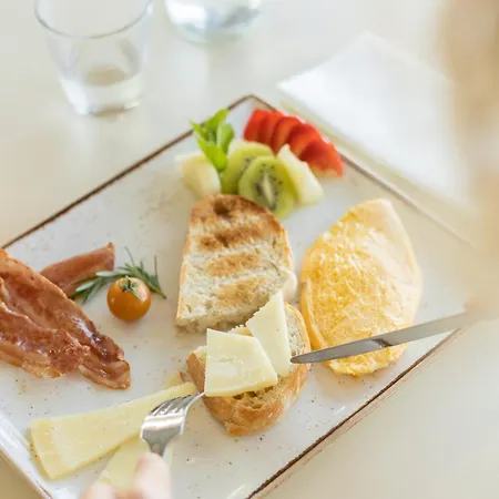 诺格拉玛尔酒店 酒店