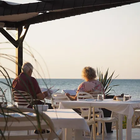 诺格拉玛尔酒店 酒店 德尼亚