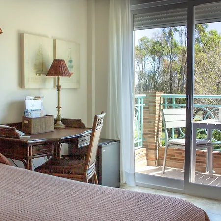 诺格拉玛尔酒店 3*